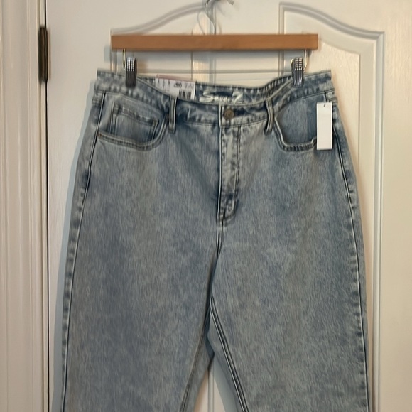 NWT Seven7 | High Rise Slim Straight Jean Plus Size 14 Lightwash 90s 80s - Picture 8 of 15